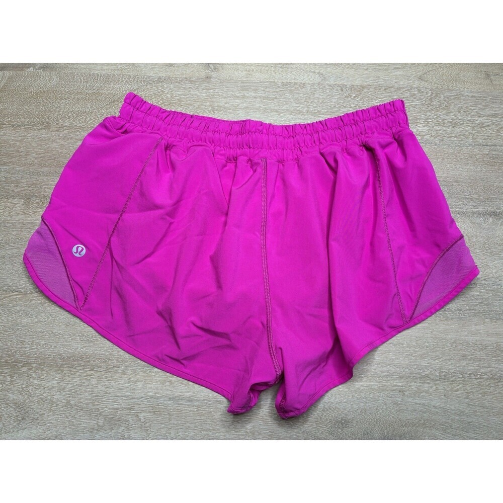 Lululemon Hotty Hot Low-Rise Lined Short 2.5" Purple Highlight Size 8 - Picture 4 of 5